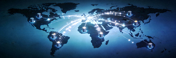 显示全球服务器节点地图与高速连接数据流的抽象概念图，线条连接各大洲